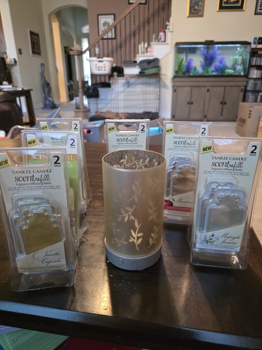 Yankee Candle Gold Floral Electric Fragrance Diffuser Battery Powered 6 Scents